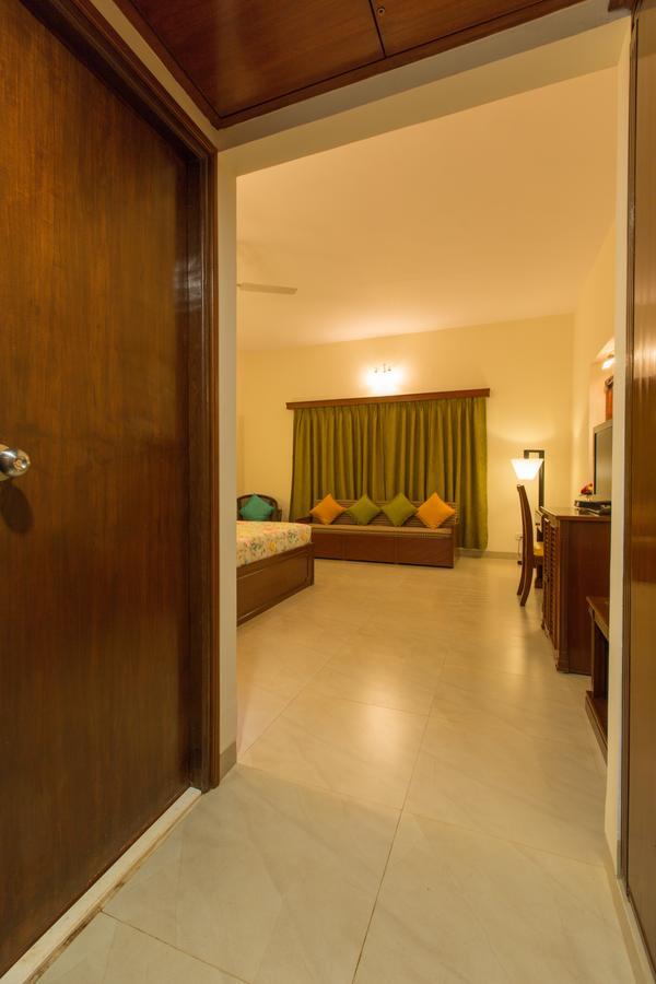 Viva Hotel Near Madgaon Railway Station Екстер'єр фото