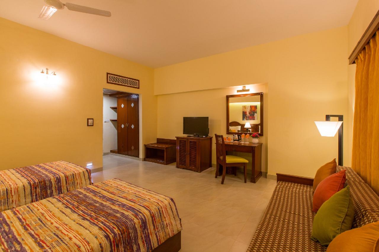 Viva Hotel Near Madgaon Railway Station Екстер'єр фото