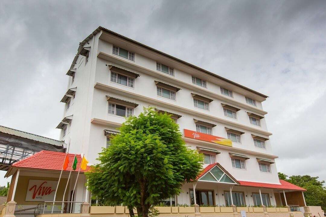 Viva Hotel Near Madgaon Railway Station Екстер'єр фото